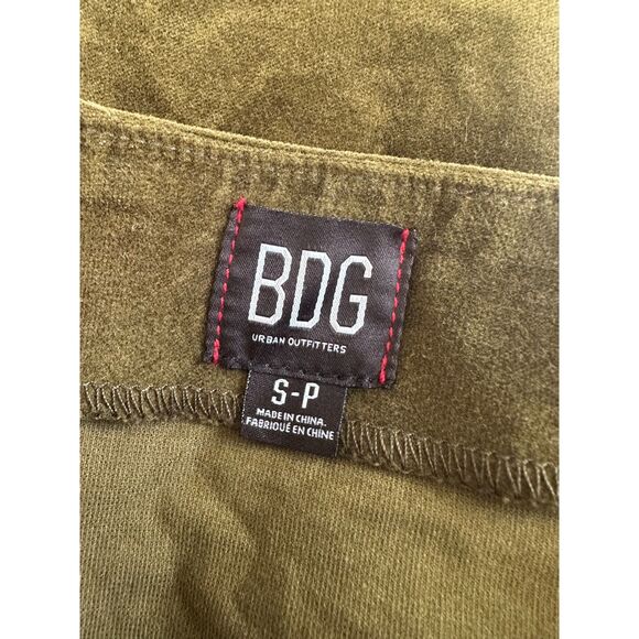 BDG Urban Outfitters Dark Olive Green Velvet Corduroy Mini Skirt size Small - Picture 3 of 5
